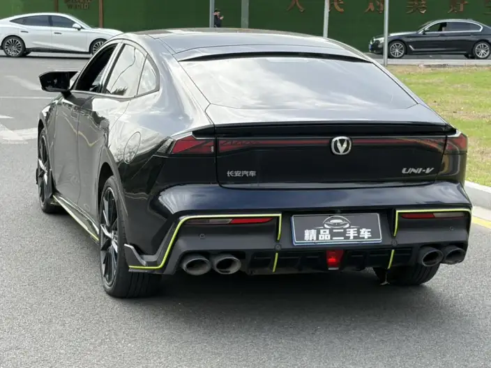 Changan UNI-V 2023 Model 1.5T Sports Edition – фото 5