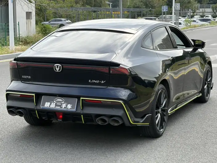 Changan UNI-V 2023 Model 1.5T Sports Edition – фото 7