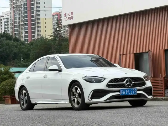 Mercedes-Benz C-Class 2022 Model C 200 L Sports Edition – фото 3