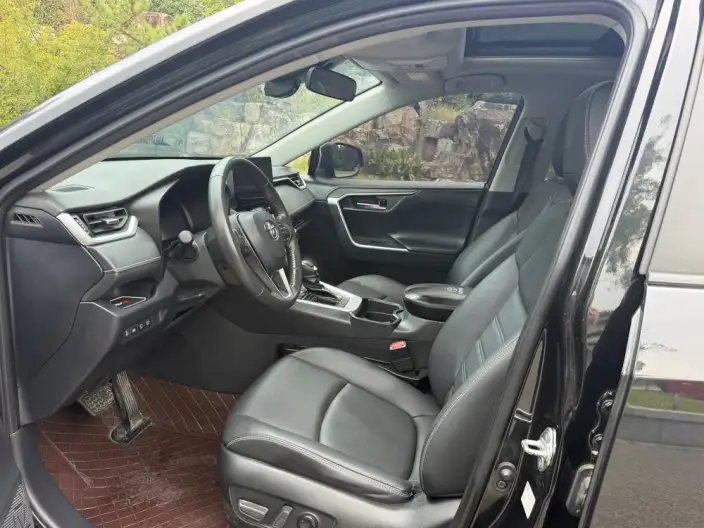 Toyota RAV4 2023 Model 2.0L CVT 2WD Fashion PLUS Edition – фото 9