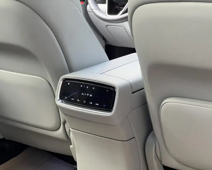 Aito M9 2024 Model Extended Range Ultra VI seat Edition – фото 8