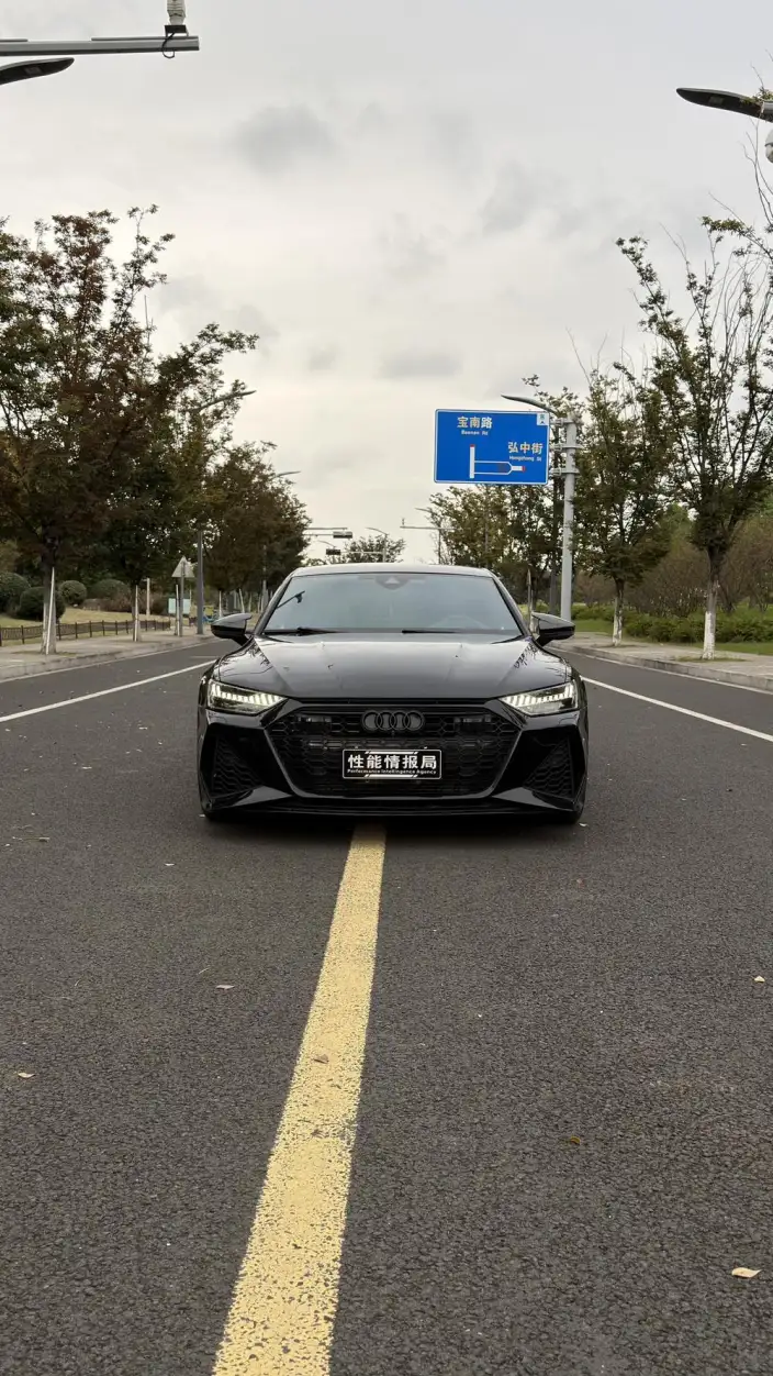 Audi A7 2022 Model 55 TFSI quattro Exclusive Model – фото 2