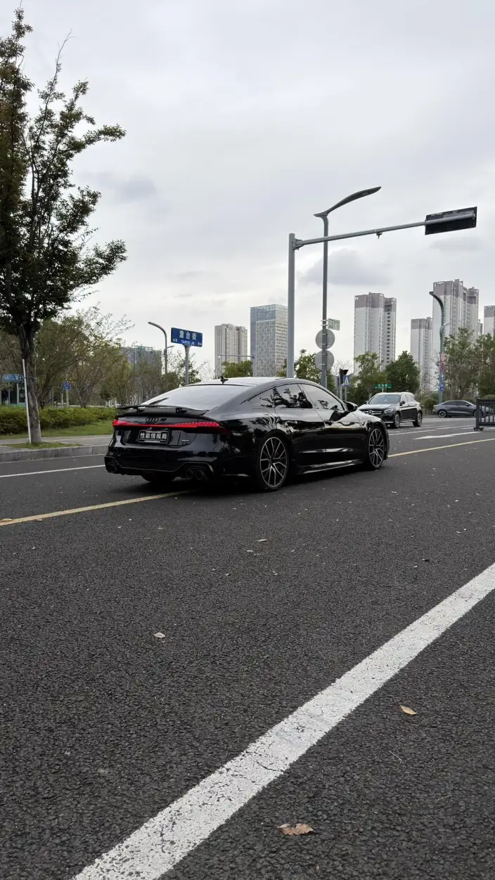 Audi A7 2022 Model 55 TFSI quattro Exclusive Model – фото 9