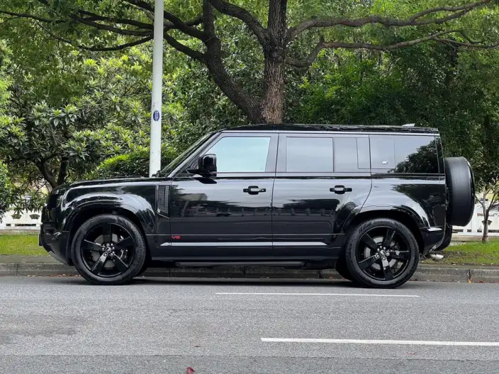 Land Rover Defender 2024 Model 110 5.0T V8 – фото 4