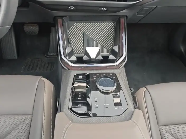 BMW X3 2025 Model xDrive30L Leading Model M Sports Set – фото 9