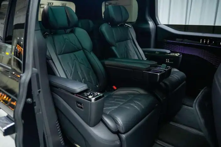 ZEEKR 009 2024 Model VI seat Executive Edition 4WD 108kWh – фото 9