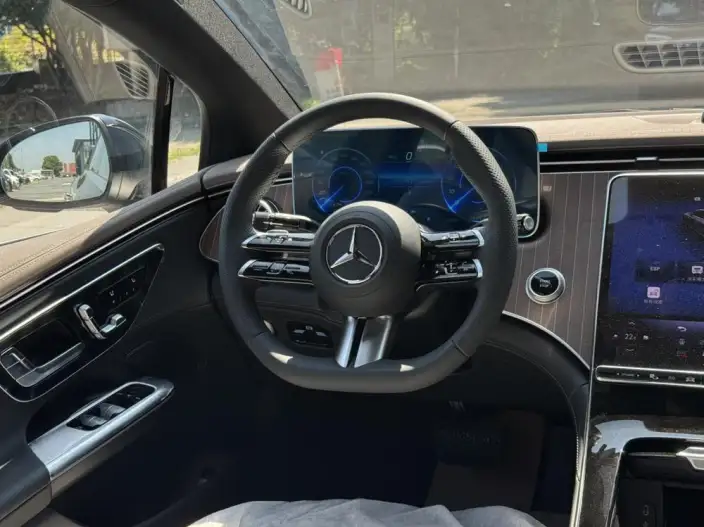 Mercedes-Benz EQE 2025 Model EQE 500 4MATIC Pioneer Edition – фото 10