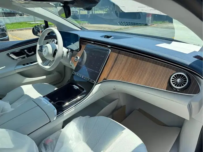 Mercedes-Benz EQE 2025 Model EQE 500 4MATIC Pioneer Edition – фото 10