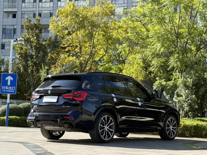 BMW X3 2022 Model xDrive30i Leading Model M Night Set – фото 7