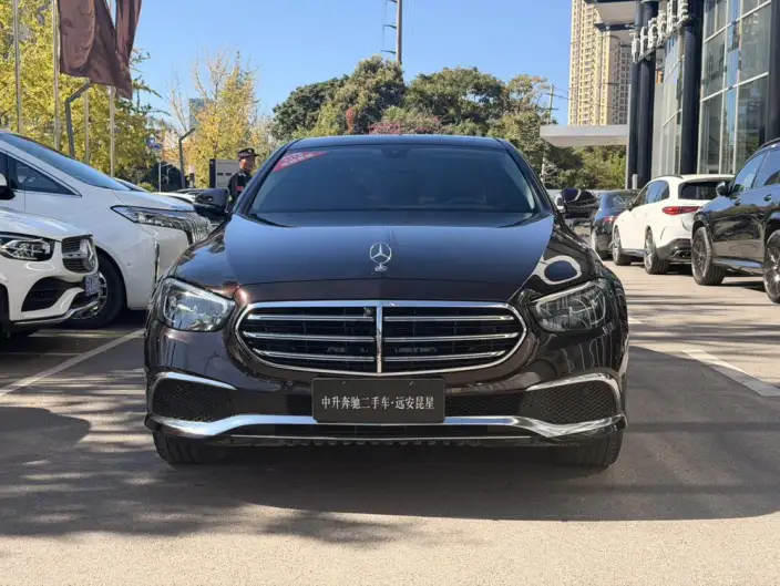 Mercedes-Benz E-Class 2022 Model E 300 L Fashion Model sedan – фото 2