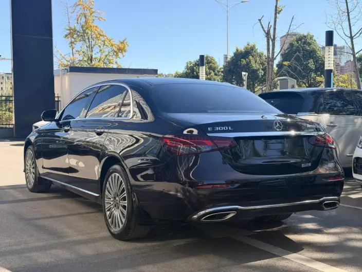Mercedes-Benz E-Class 2022 Model E 300 L Fashion Model sedan – фото 4