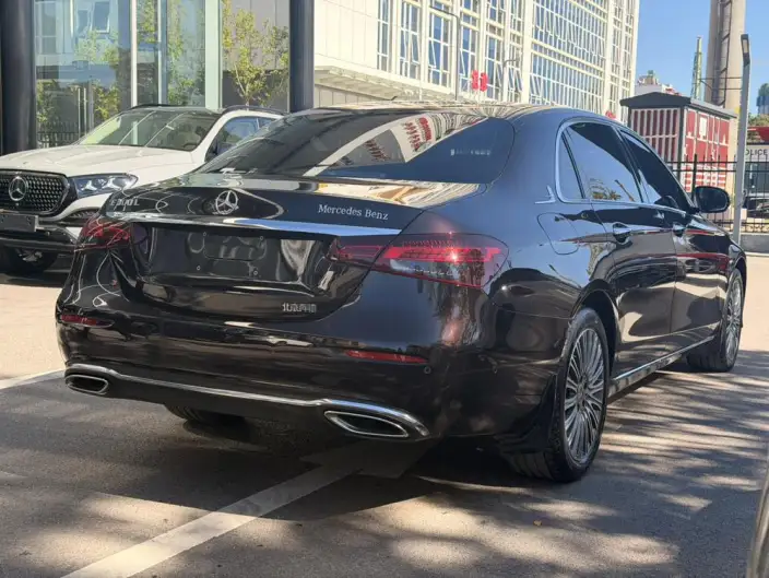Mercedes-Benz E-Class 2022 Model E 300 L Fashion Model sedan – фото 6