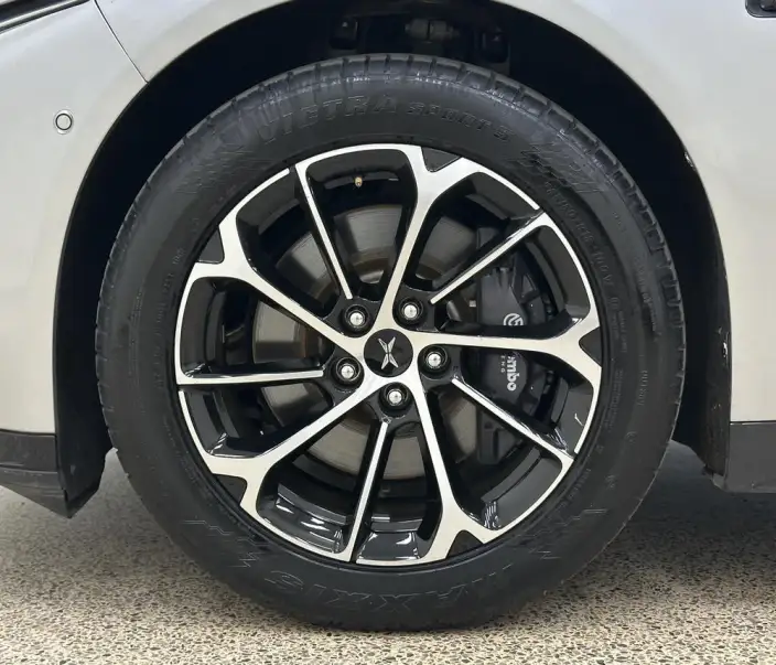 XPeng P7 2022 Model 625E – фото 10