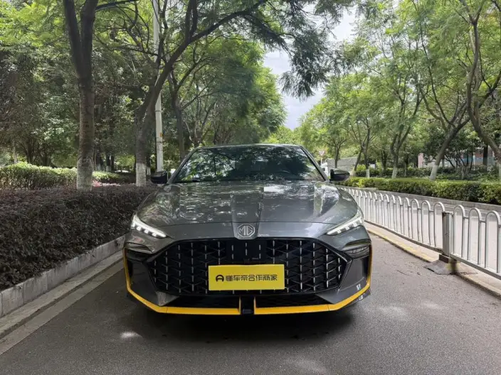 MG6 2021 Model 1.5T Automatic Trendy Edition – фото 2