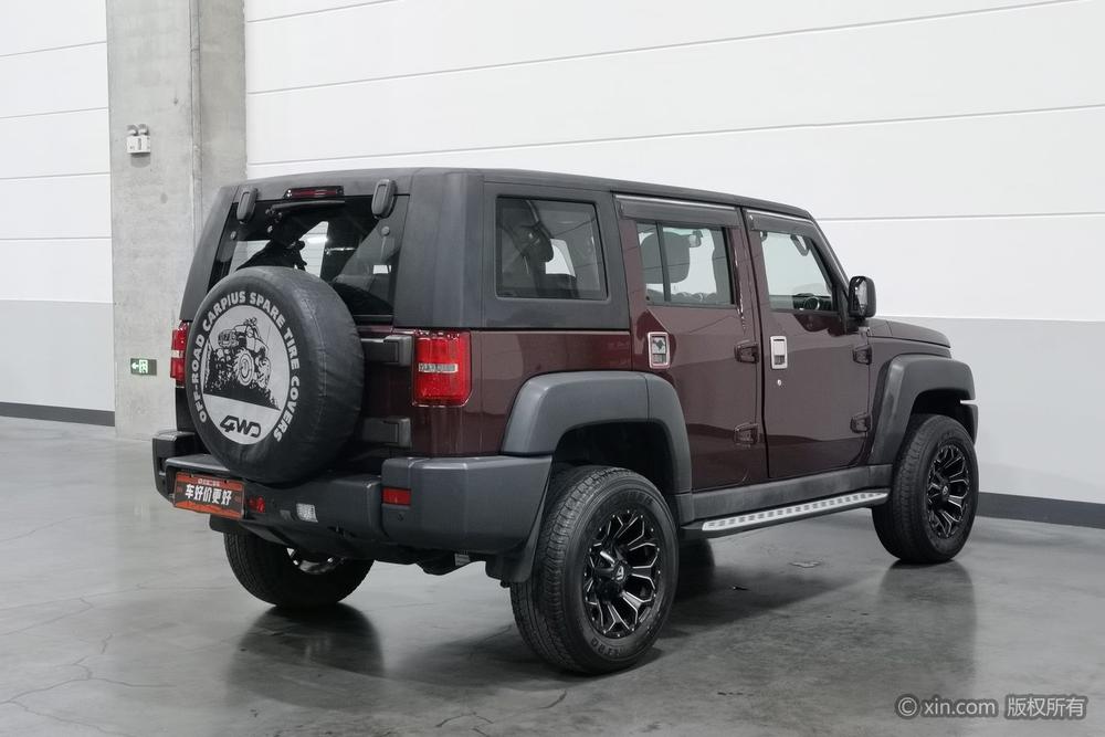 BAIC BJ40 2016 модификация 40L 2.3T автоматическое 4WD Exclusive Edition