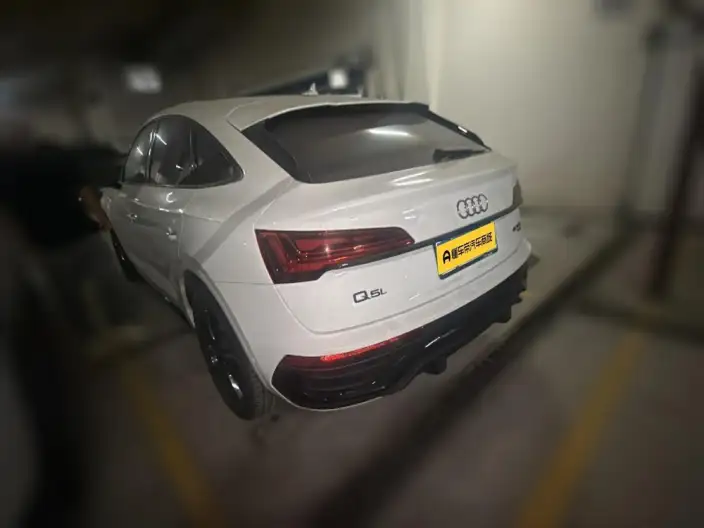 Audi Q5L Sportback 2022 Model 40 TFSI Luxury Model – фото 4