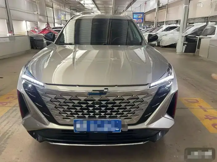 Changan Auchan Z6 2022 Model Blue whale 1.5T DCT Smart Edition Model