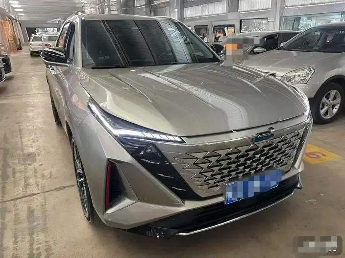 Changan Auchan Z6 2022 Model Blue whale 1.5T DCT Smart Edition Model