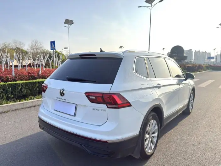 Volkswagen Tiguan L 2024 Model 300TSI 2WD Smart Edition – фото 5