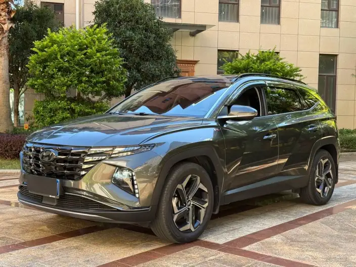 Hyundai Tucson 2023 Model Hyundai Tucson L 1.5T DLX 2WD Deluxe Edition – фото 1