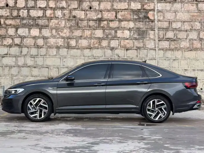 Volkswagen Sagitar 2023 Model 200TSI DSG Beyond Edition – фото 3