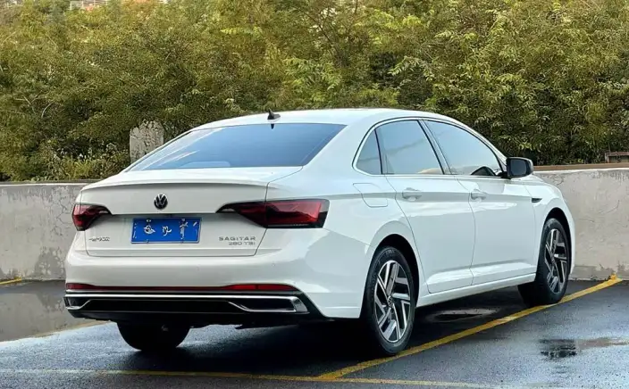 Volkswagen Sagitar 2023 Model 280TSI DSG Beyond Edition Plus – фото 4