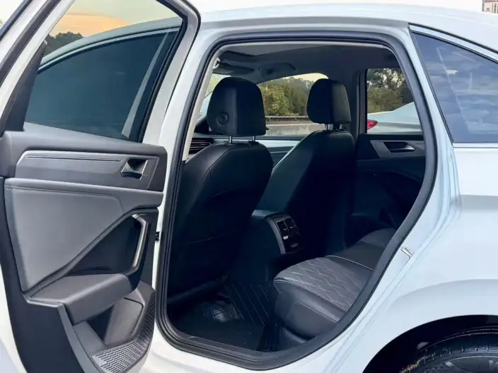 Volkswagen Sagitar 2023 Model 280TSI DSG Beyond Edition Plus – фото 9