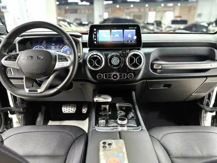 BAIC BJ40 2023 Model 2.0D Automatic 4WD Blade Hero Edition Warrior Model front and rear electronic control locks – фото 4