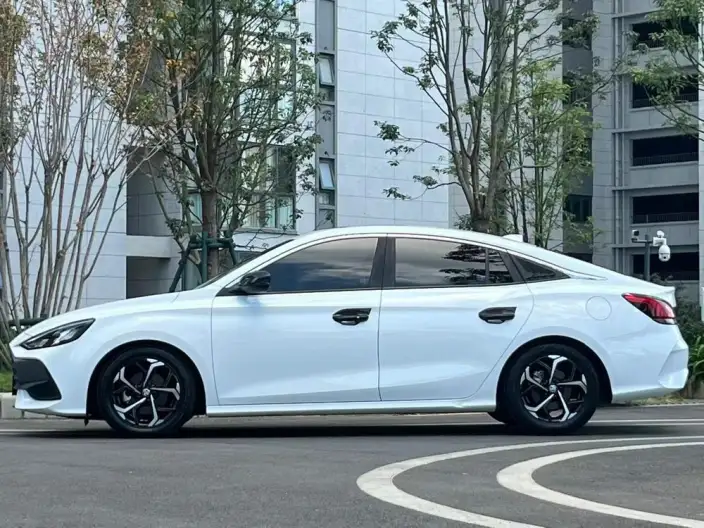 MG5 2023 Model 180DVVT CVT Youth Deluxe Edition – фото 3