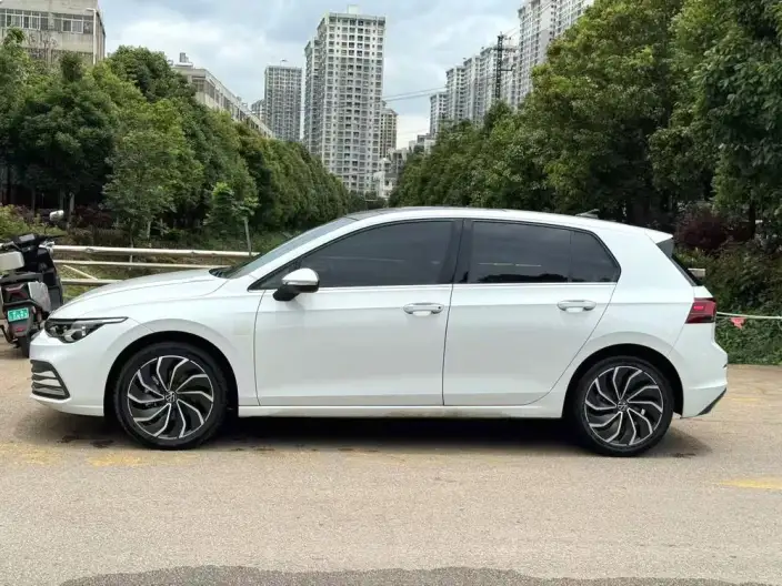 Volkswagen Golf 2021 Model 280TSI DSG Pro – фото 4