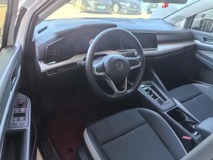 Volkswagen Golf 2021 Model 280TSI DSG Pro – фото 8