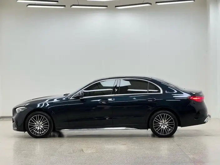 Mercedes-Benz C-Class 2024 Model C 200 L Sports Edition – фото 4