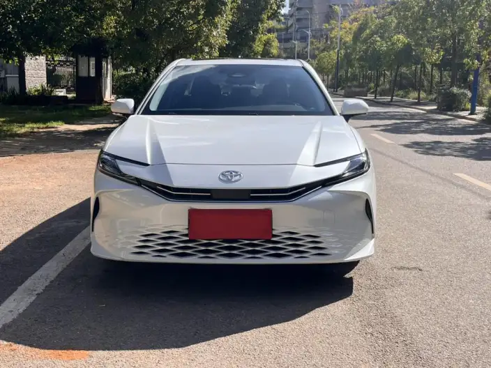 Toyota Camry 2024 Model Hybrid 2.0HGVP Deluxe Edition – фото 2