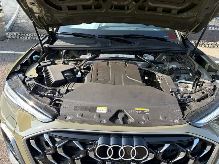 Audi Q5L 2026 Model 2.0T 10M Users Edition Edition – фото 6