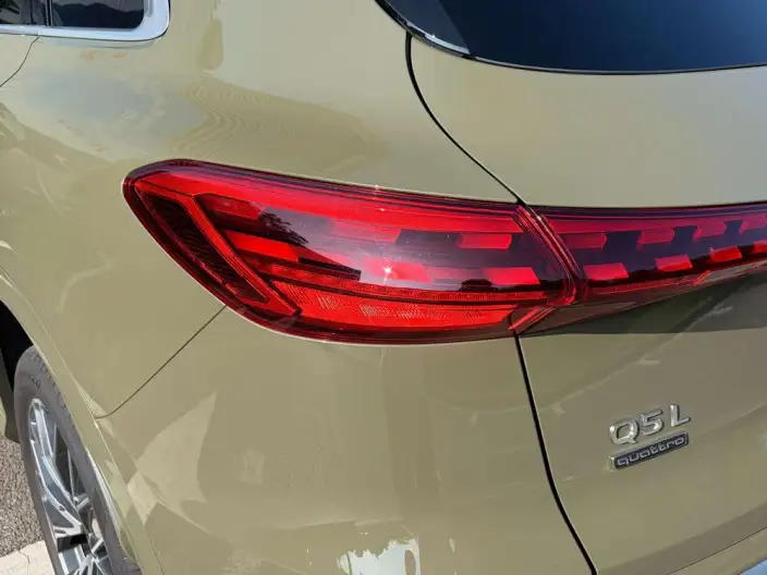 Audi Q5L 2026 Model 2.0T 10M Users Edition Edition – фото 7