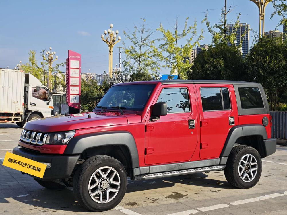 BAIC BJ40 2016 модификация 40L 2.3T автоматическое 4WD Exclusive Edition
