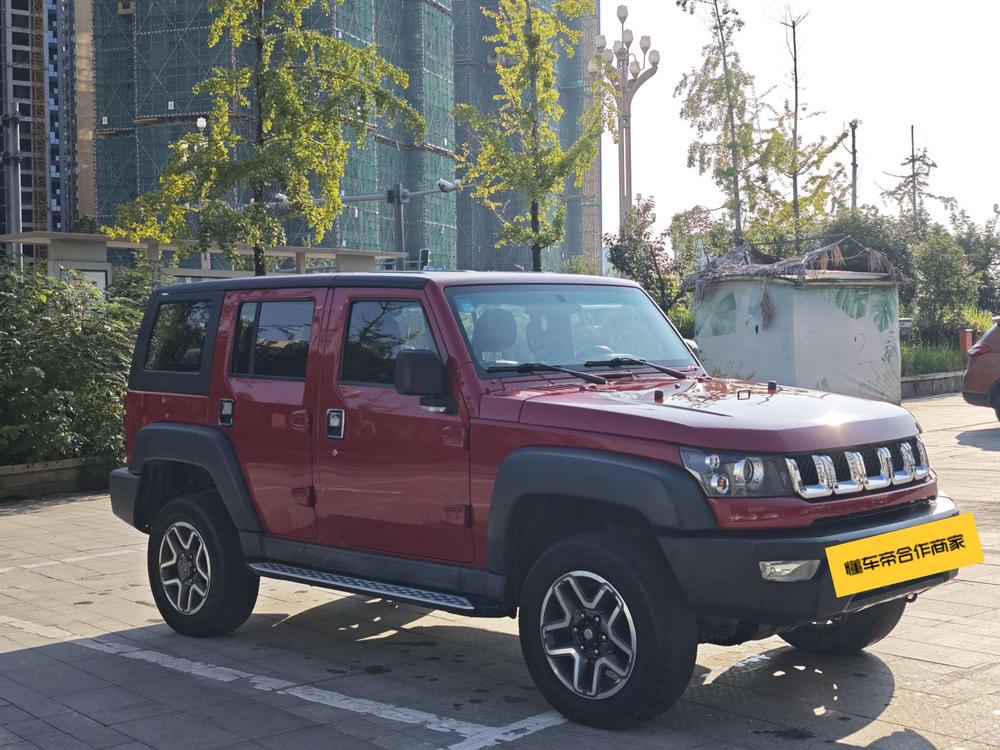 BAIC BJ40 2016 модификация 40L 2.3T автоматическое 4WD Exclusive Edition