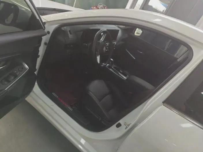 Nissan Sylphy 2023 Model 1.6L CVT Yuexiang Edition – фото 5