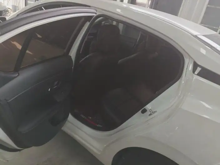 Nissan Sylphy 2023 Model 1.6L CVT Yuexiang Edition – фото 8