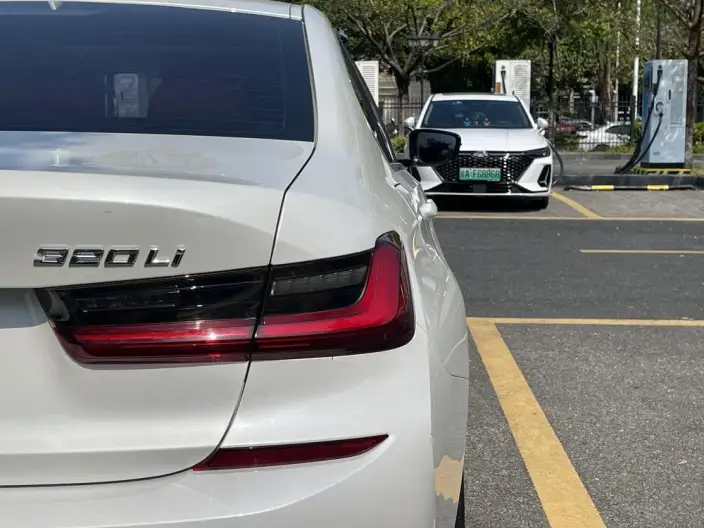 BMW 3 Series 2022 Model Facelift 320Li M Sports Set – фото 9