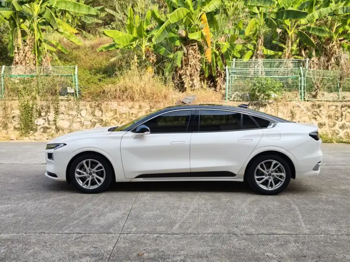 Ford Mondeo 2022 Model Facelift EcoBoost 245 Luxury Model – фото 4