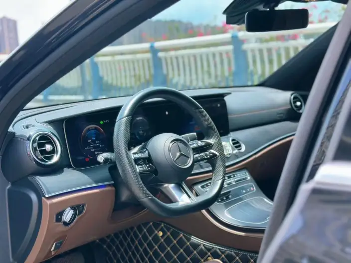 Mercedes-Benz E-Class PHEV 2022 Model Facelift E 350 e L Sports sedan – фото 10