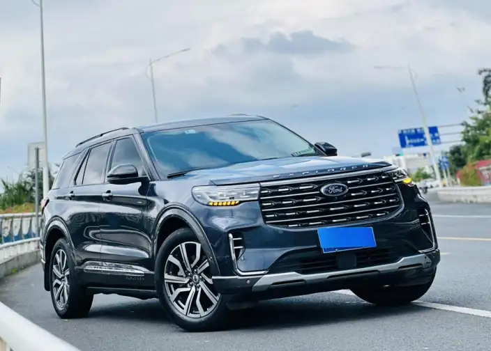 Ford Explorer 2023 Model EcoBoost 285 4WD Titan Jin Edition 7 seat – фото 3