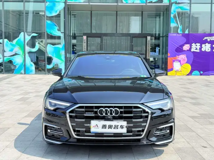 Audi A6L 2024 Model 55 TFSI quattro Exclusive Dynamic Model – фото 2