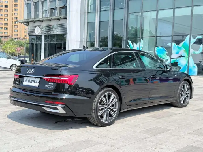 Audi A6L 2024 Model 55 TFSI quattro Exclusive Dynamic Model – фото 7