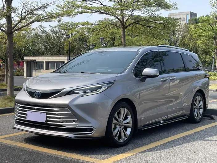 Toyota Sienna 2023 Model Hybrid 2.5L Platinum edition – фото 1