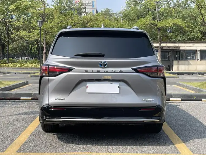 Toyota Sienna 2023 Model Hybrid 2.5L Platinum edition – фото 5