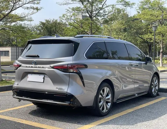 Toyota Sienna 2023 Model Hybrid 2.5L Platinum edition – фото 6
