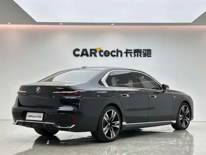 BMW 7 Series 2023 Model 740Li Leading Model M Sports Set – фото 7