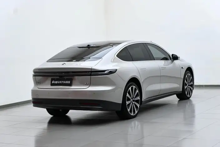 NIO ET7 2024 Model 75kWh Executive Signature Edition – фото 7